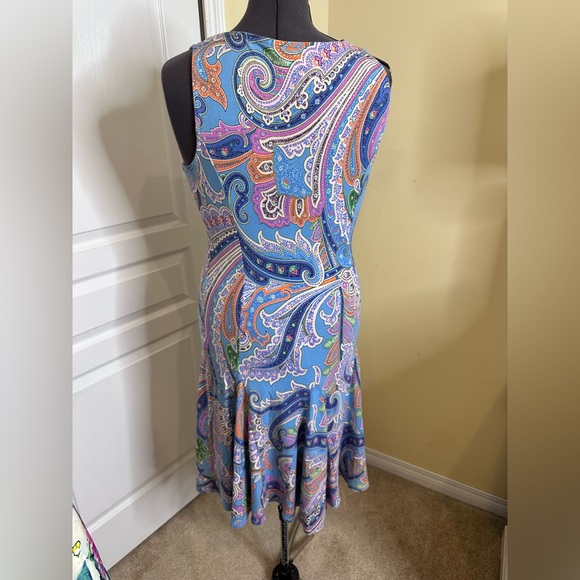 Lauren Ralph Lauren beautiful Paisley Sleeveless Blue knit dress size medium - Picture 6 of 7